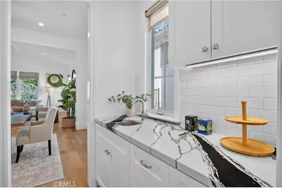 8056 Kentwood Avenue, Los Angeles, CA 90045 - Photo 15