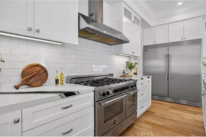 8056 Kentwood Avenue, Los Angeles, CA 90045 - Photo 9