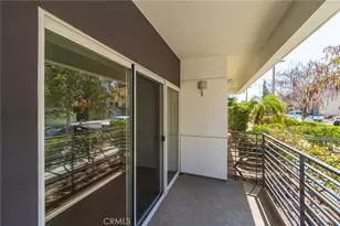 3061 W 12th Pl, Los Angeles, CA 90006 - Photo 31