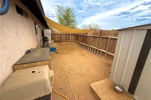 13615 Pauhaska Rd, Apple Valley, CA 92308 - Photo 17