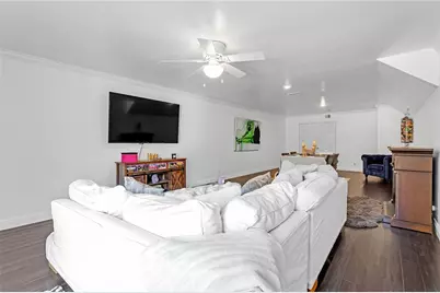 20906 Almazan, Woodland Hills, CA 91364 - Photo 11