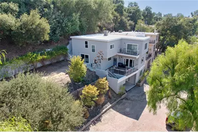 20906 Almazan, Woodland Hills, CA 91364 - Photo 37