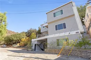 20906 Almazan, Woodland Hills, CA 91364 - Photo 35