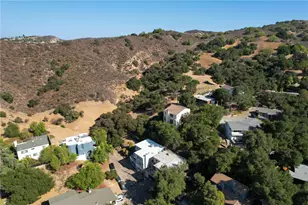 20906 Almazan, Woodland Hills, CA 91364 - Photo 45