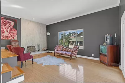 20906 Almazan, Woodland Hills, CA 91364 - Photo 5