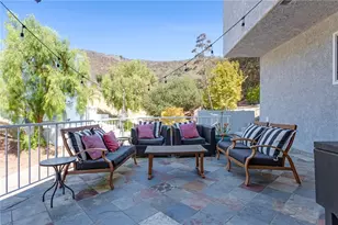 20906 Almazan, Woodland Hills, CA 91364 - Photo 3