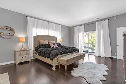 20906 Almazan, Woodland Hills, CA 91364 - Photo 17