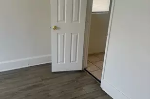 1729 W 35th St, Los Angeles, CA 90018 - Photo 3