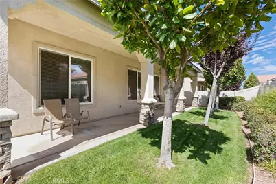 10041 Wilmington Lane, Apple Valley, CA 92308 - Photo 37