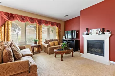 10041 Wilmington Lane, Apple Valley, CA 92308 - Photo 11