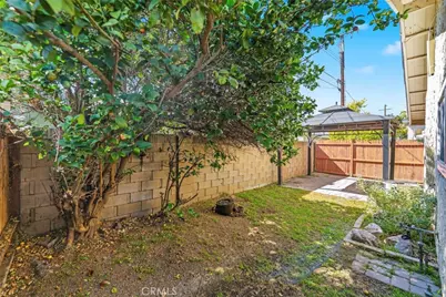 11736 215th Street, Lakewood, CA 90715 - Photo 15