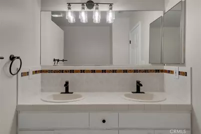 3868 S Redondo Boulevard, Los Angeles, CA 90008 - Photo 59