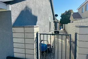 13994 Rogers, Victorville, CA 92392 - Photo 5