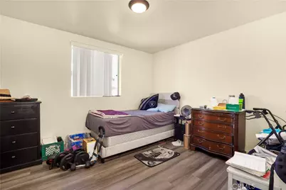 844 W 78th Street, Los Angeles, CA 90044 - Photo 9