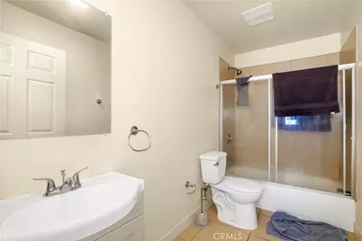 844 W 78th Street, Los Angeles, CA 90044 - Photo 11