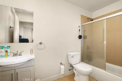 844 W 78th Street, Los Angeles, CA 90044 - Photo 17