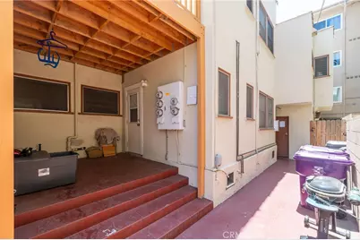 207 Mira Mar Avenue, Long Beach, CA 90803 - Photo 11