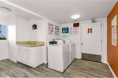 1751 S Bentley Ave, Los Angeles, CA 90025 - Photo 17