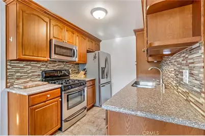 601 E Orange Grove #106, Burbank, CA 91501 - Photo 15