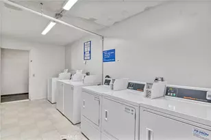 601 E Orange Grove, Burbank, CA 91501 - Photo 7