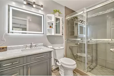 601 E Orange Grove #106, Burbank, CA 91501 - Photo 23