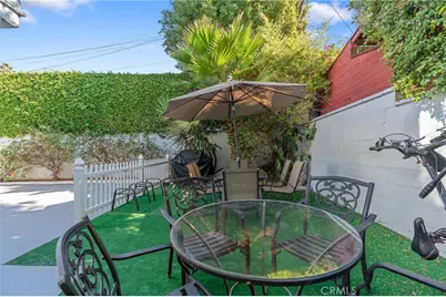10636 Ayres Avenue, Los Angeles, CA 90064 - Photo 17