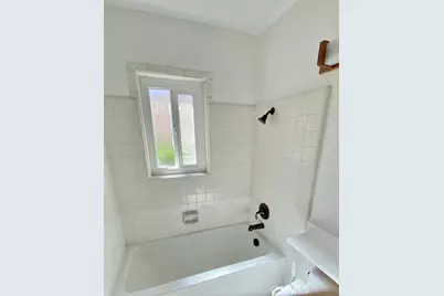 18220 Patronella Avenue, Torrance, CA 90504 - Photo 29