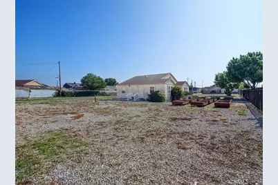 22108 Avalon, Carson, CA 90745 - Photo 5