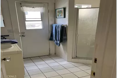 335 Clemente Avenue, Avalon, CA 90704 - Photo 7