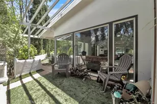 9466 Hidden Valley Pl, Beverly Hills, CA 90210 - Photo 21