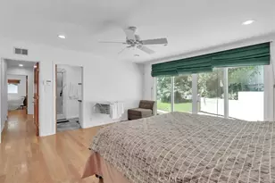 9466 Hidden Valley Pl, Beverly Hills, CA 90210 - Photo 13