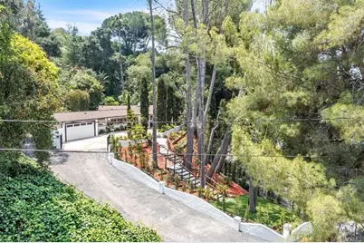 9466 Hidden Valley Place, Beverly Hills, CA 90210 - Photo 23