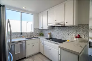 5429 Newcastle, Encino, CA 91316 - Photo 5