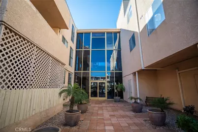 5429 Newcastle #301, Encino, CA 91316 - Photo 17