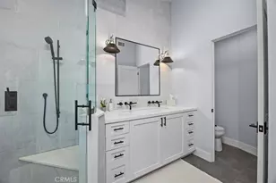 1400 17th St, Manhattan Beach, CA 90266 - Photo 25