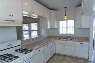 5700 Cimarron St, Los Angeles, CA 90062 - Photo 7