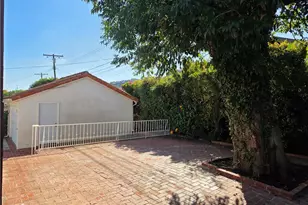 1103 S Malgren Ave, San Pedro, CA 90732 - Photo 33