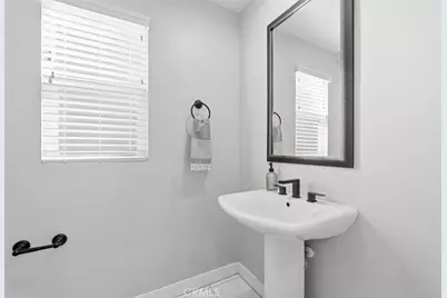 2144 Swallowtail Walk, Gardena, CA 90249 - Photo 17