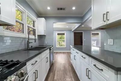 11938 Exposition Boulevard, Los Angeles, CA 90064 - Photo 9