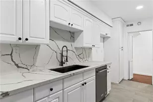 1045 N Kings Road, West Hollywood, CA 90069 - Photo 15