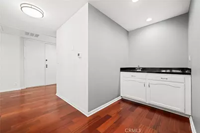 1277 S Beverly Glen Boulevard #405, Los Angeles, CA 90024 - Photo 5