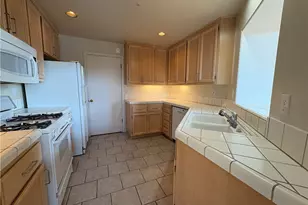 549 Shoal Cir, Redwood City, CA 94065 - Photo 9