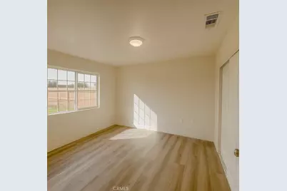 1049 Sanford Avenue, Wilmington, CA 90744 - Photo 9