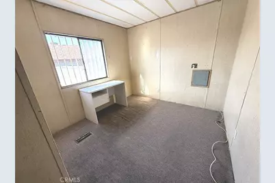 13713 S Vermont Avenue #15, Gardena, CA 90247 - Photo 5