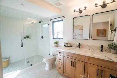 528 Westminster Avenue, Venice, CA 90291 - Photo 13