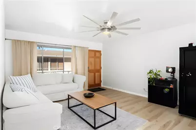 527 Cedar #2E, Long Beach, CA 90802 - Photo 5