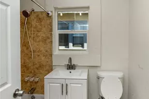 911 W 40th, Los Angeles, CA 90037 - Photo 11