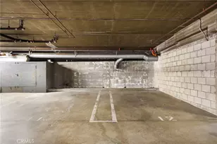 944 Palm Ave, West Hollywood, CA 90069 - Photo 31