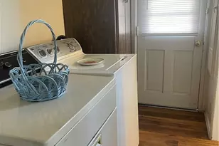 18048 Valley Vista Blvd, Encino, CA 91316 - Photo 13