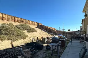 16937 Jurassic Pl, Victorville, CA 92394 - Photo 17